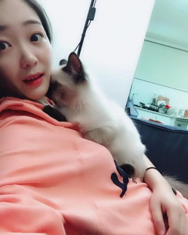 還記得《暖春》中的小花麼，如今長相驚豔，無幾人能認出！