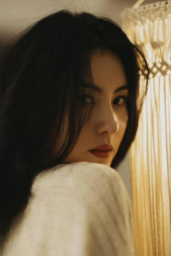 歲月從不敗美人！41歲張柏芝上演回眸殺滿眼柔情，有被電到