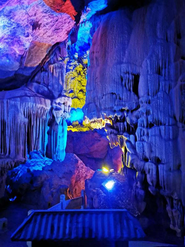 穿過瑤琳仙境,到了江西三清山(2021/05/30) 穿過瑤琳仙境,到了江西三清山(2021/05/30)