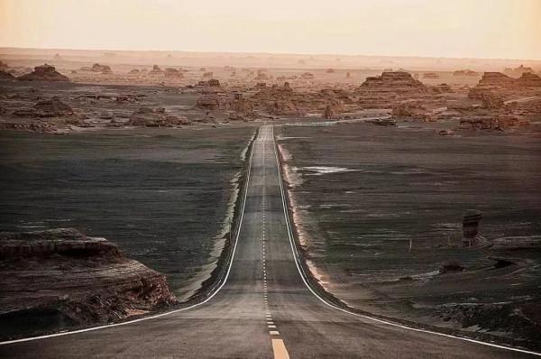 吐血整理！這10條精華自駕線路！每條線路沿途風景都無比驚豔