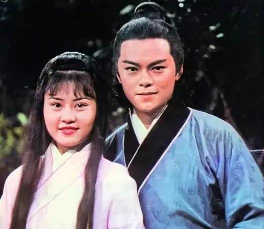 沒對比就沒傷害，同演楊過摘面具，8位男星放一起，差距就出來了