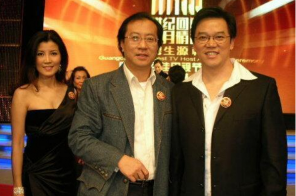 廣東電視臺節目主持人伍燕成為熒屏常青樹,她是大灣區的美麗縮影 廣東電視臺節目主持人伍燕成為熒屏常青樹,她是大灣區的美麗縮影