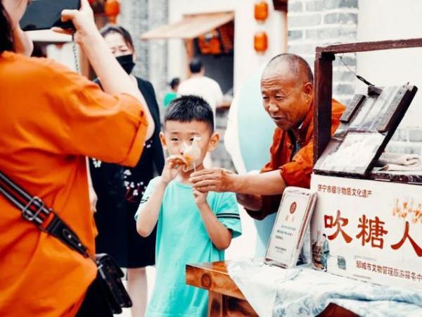 濟寧一個“假古鎮”走紅，風景美小吃多，遊客爭相打卡