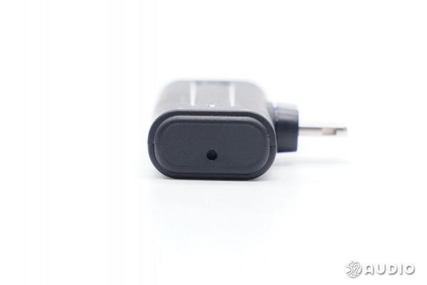 一拖二無線領夾麥克風M9拆解報告,即插即用、雙人錄製 一拖二無線領夾麥克風M9拆解報告,即插即用、雙人錄製