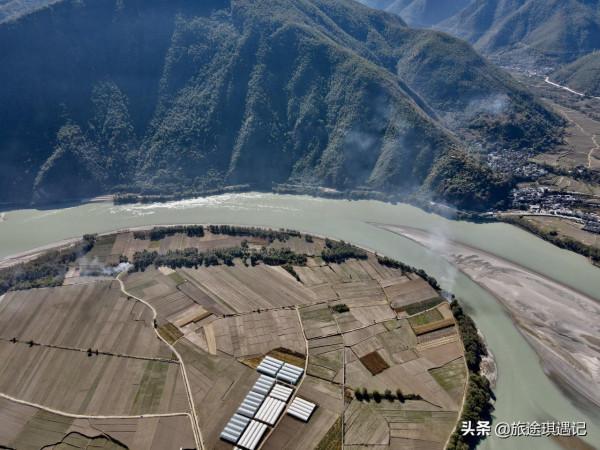 名副其實的長江第一灣，從此長江一路向東，成了中華民族的父親河
