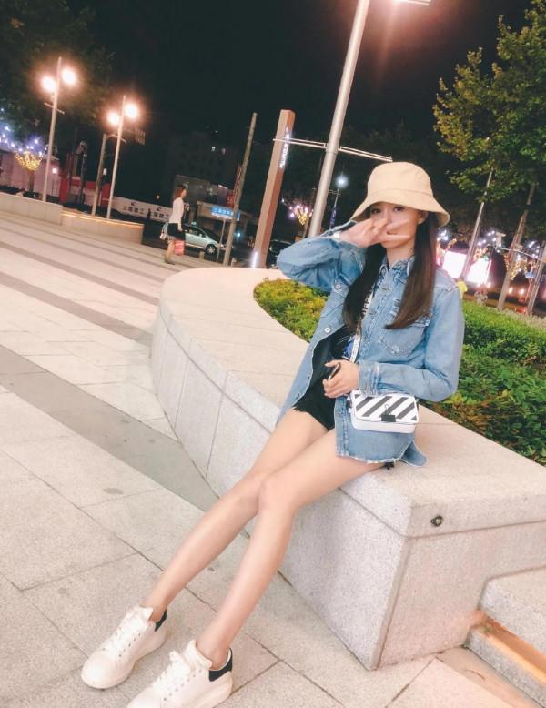 偶遇女星，大家來猜猜看，她是誰呢？