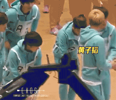 這些年，在韓務工的愛豆們是如何執行“中國人不行大禮”的