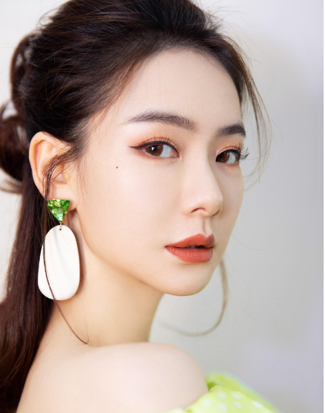 亞洲最時尚面孔評選,倪妮位居榜首 亞洲最時尚面孔評選,倪妮位居榜首