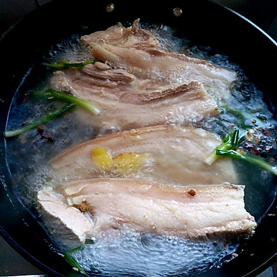 脆皮五花肉一天不吃就饞,幾塊錢一斤,特美味 脆皮五花肉一天不吃就饞,幾塊錢一斤,特美味