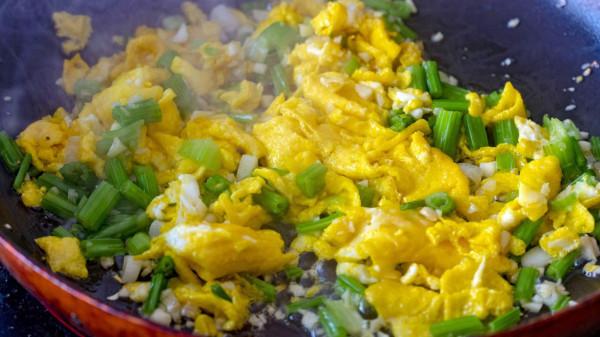 天冷犯懶就饞這一鍋！隨手一燜超下飯，一鍋搞定全家人晚餐，省心