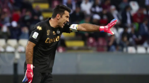 過去十年間,世界足壇的十佳門將 過去十年間,世界足壇的十佳門將