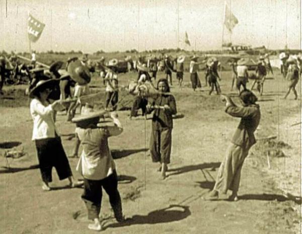 省委書記陶鑄到百貨商店巡查，遭售貨員看不起，他說：你被開除了