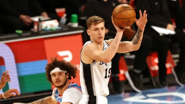 我並不是想教你做事,但是波波維奇需要在新賽季避免的三個誤區 我並不是想教你做事,但是波波維奇需要在新賽季避免的三個誤區