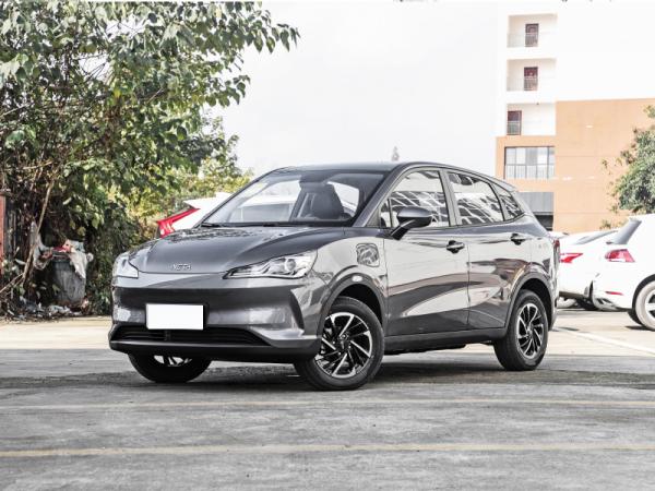 【幫你選車】畢業季買二手車練手?不如買這幾款車 不到8萬還送牌 【幫你選車】畢業季買二手車練手?不如買這幾款車 不到8萬還送牌