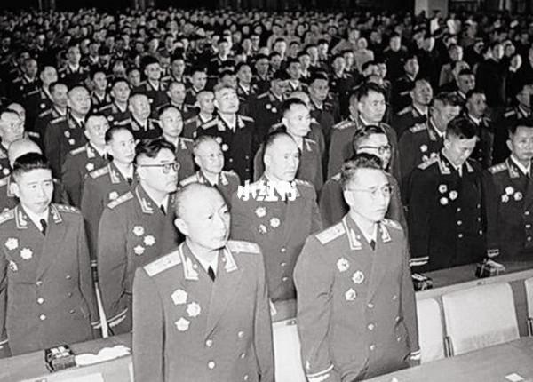 鐵道兵的歷任司令員都是誰，他們的任期各是多少，誰的任期最長？