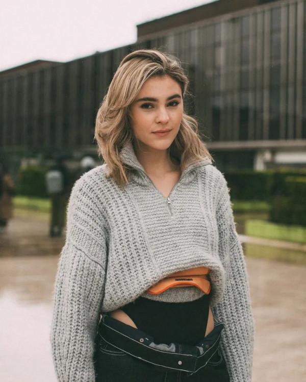 初雪,穿得像徐璐這麼可愛會得到愛情麼? 初雪,穿得像徐璐這麼可愛會得到愛情麼?