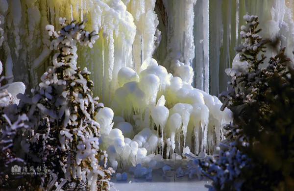 冬至：堆晶砌玉泉上凌