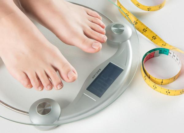 專家提示：除了面板變差，這些症狀也多半是內分泌失調的表現