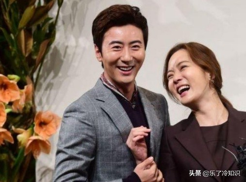 蔡琳高梓淇的跨國戀,結婚6年沒有語言交流,靠手勢翻譯軟體溝通 蔡琳高梓淇的跨國戀,結婚6年沒有語言交流,靠手勢翻譯軟體溝通