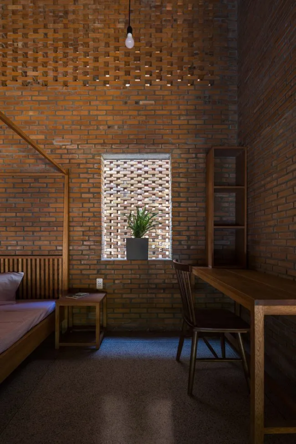 都是紅磚房，這三棟卻是真好看！有風景有意境有人情