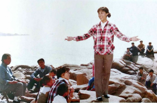 著名歌唱家關牧村：與王星軍離婚後，帶兒子嫁高官，如今怎樣了？