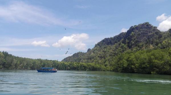 揭開面紗之蘭卡威，遙望天空之橋，探訪神秘島嶼與紅鷹的一場約會