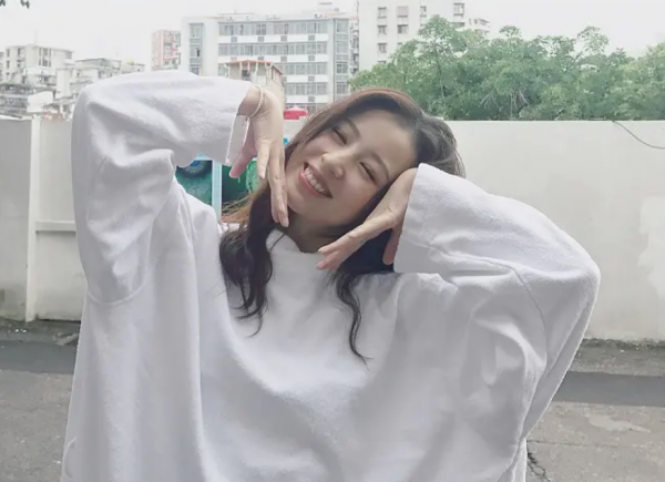 “捧不紅”大軍又添一員,霸屏2021年的雨彤為什麼還不紅? “捧不紅”大軍又添一員,霸屏2021年的雨彤為什麼還不紅?