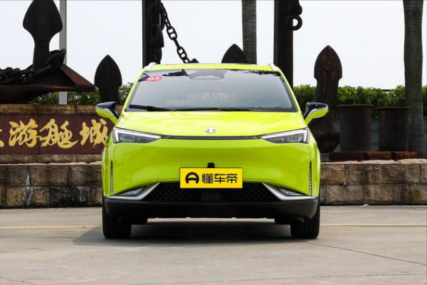 測評合創Z03,售15萬元左右,純電續航里程620km,造型有機甲範 測評合創Z03,售15萬元左右,純電續航里程620km,造型有機甲範