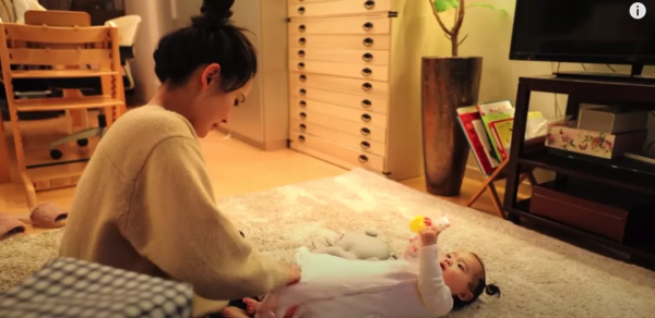 27歲日本家庭主婦圍著孩子轉的一天，卻被人羨慕她的從容優雅