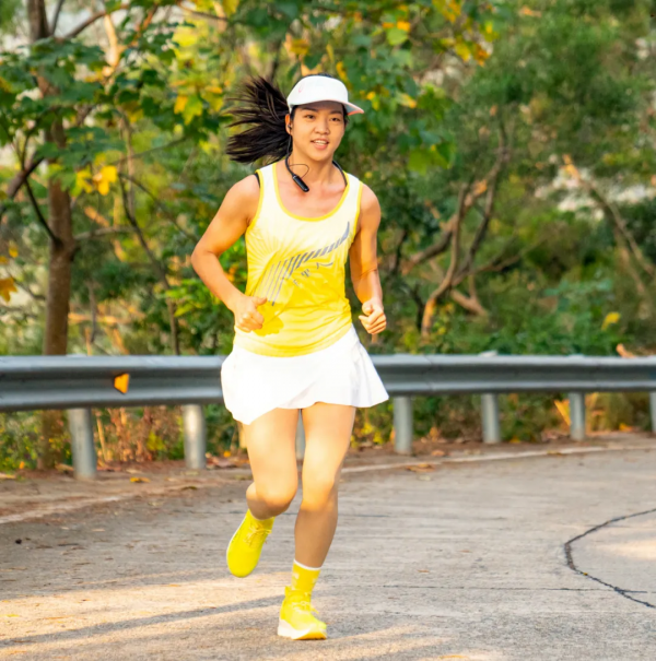 4-6分配速輕鬆PB!輕甲“易適碳”爽跑體驗親測 4-6分配速輕鬆PB!輕甲“易適碳”爽跑體驗親測