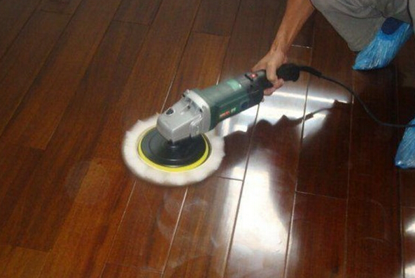 地板打蠟怎麼做?正確施工後使用壽命可延長十幾年 地板打蠟怎麼做?正確施工後使用壽命可延長十幾年