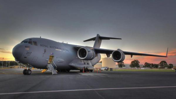 C-17“環球霸王”III運輸機圖集（200圖）