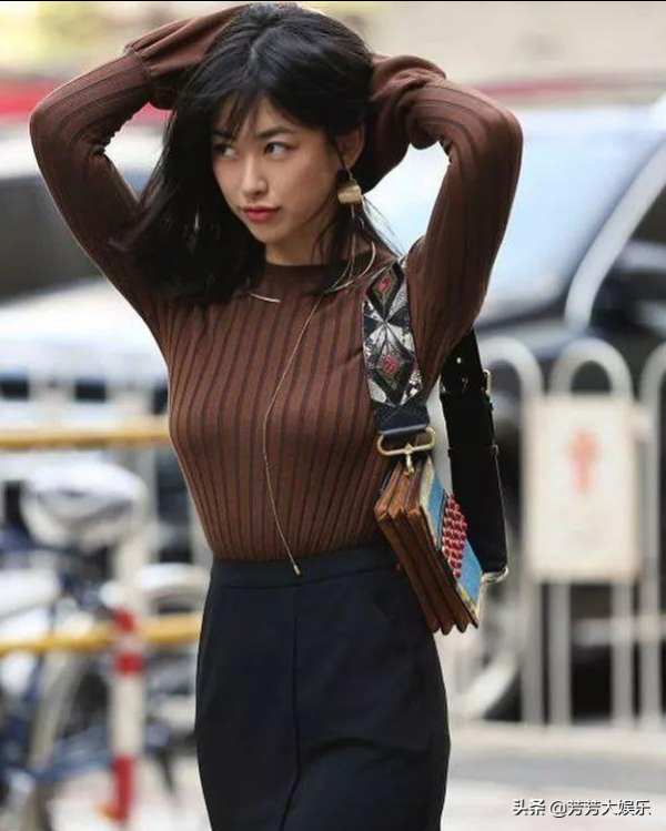 甩頂級富二代，拿下“黑道太子”，朱珠憑什麼這麼牛？