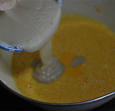 好吃的軟萌軟萌的古早紙杯蛋糕，是不是很有食慾呀