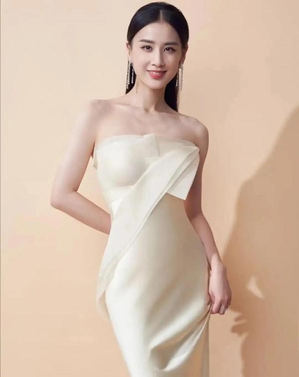 愛江山更愛美人——黃聖依美圖集一