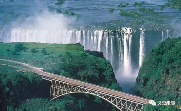 歷史上的今天12月11日，西晉滅亡，袁世凱稱帝，百色起義