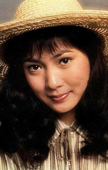 方舒：被屠洪剛拋棄後獨自撫養兩個女兒長大，生活有淚也有笑