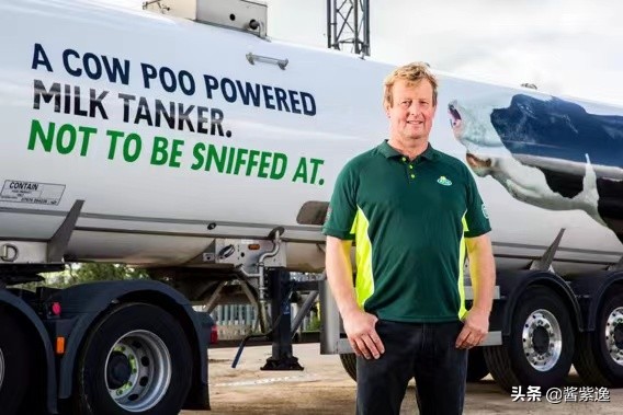 1公斤牛糞發電3.75度,1頭牛可為3家供電1年,500頭驅車10萬公里 1公斤牛糞發電3.75度,1頭牛可為3家供電1年,500頭驅車10萬公里