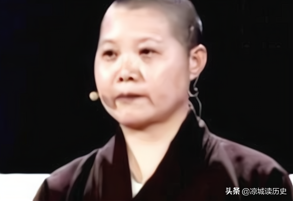 尼姑拿千年佛像去鑑寶,專家稱是贗品尼姑大笑:你可知貧尼身份? 尼姑拿千年佛像去鑑寶,專家稱是贗品尼姑大笑:你可知貧尼身份?