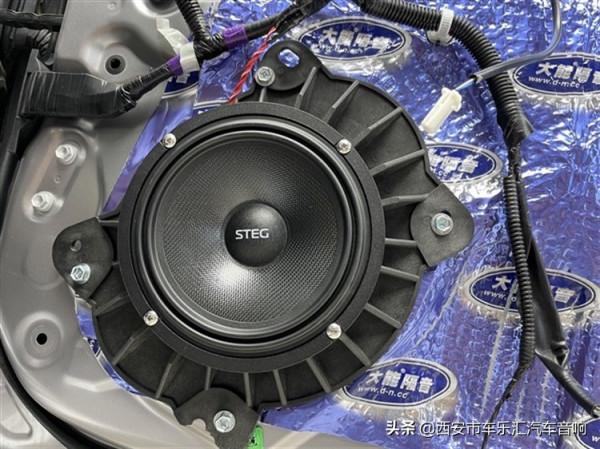 豐田亞洲龍音響改裝史泰格SE650C兩分頻 整套系統無損安裝,效果佳 豐田亞洲龍音響改裝史泰格SE650C兩分頻 整套系統無損安裝,效果佳