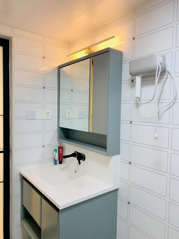 年輕人越來越喜歡“省錢裝修”,不弔頂+無主燈,骨子裡透著高階 年輕人越來越喜歡“省錢裝修”,不弔頂+無主燈,骨子裡透著高階