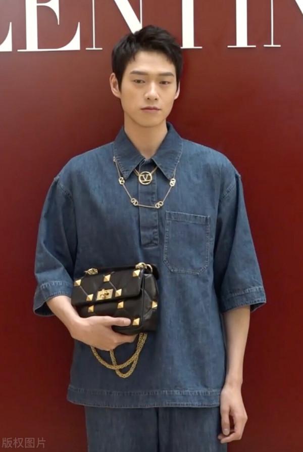 華為申請姚安娜商標登上熱搜，盤點富二代在娛樂圈最有錢的十位