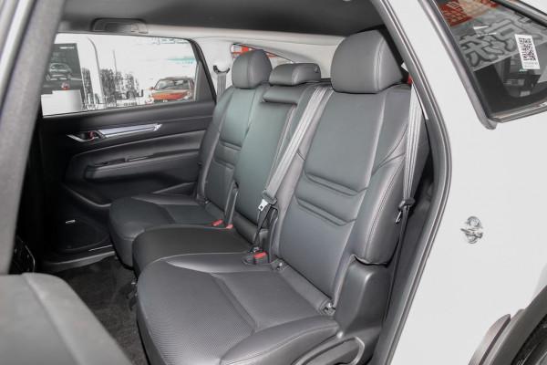 體驗馬自達CX-8,外觀很漂亮,7座佈局,配2.5L發動機+6AT變速箱 體驗馬自達CX-8,外觀很漂亮,7座佈局,配2.5L發動機+6AT變速箱