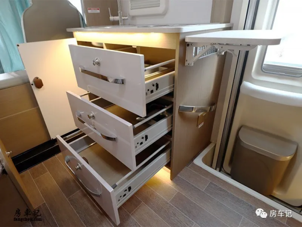 降維打擊!美景美家卡居壹號房車,為何選用上汽H300底盤? 降維打擊!美景美家卡居壹號房車,為何選用上汽H300底盤?