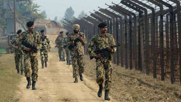 12月5日，2國軍方有事發生！印軍誤殺平民礦工；美軍又發動空襲