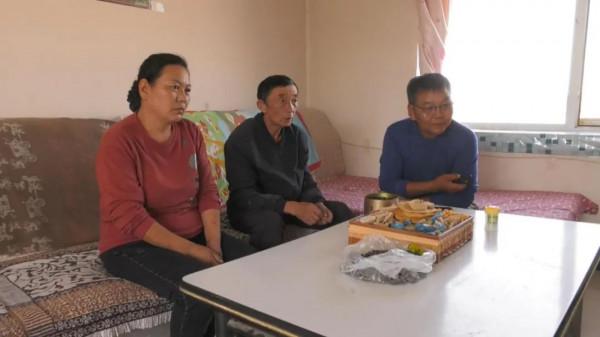 探訪神舟十二號返回艙落點 | 額濟納旗賽漢陶來牧民：降落自家草場，無比驕傲自豪！