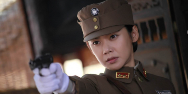 女特務潛伏西北三十年，為隱藏身份嫁給一農民，生兒育女生活30年