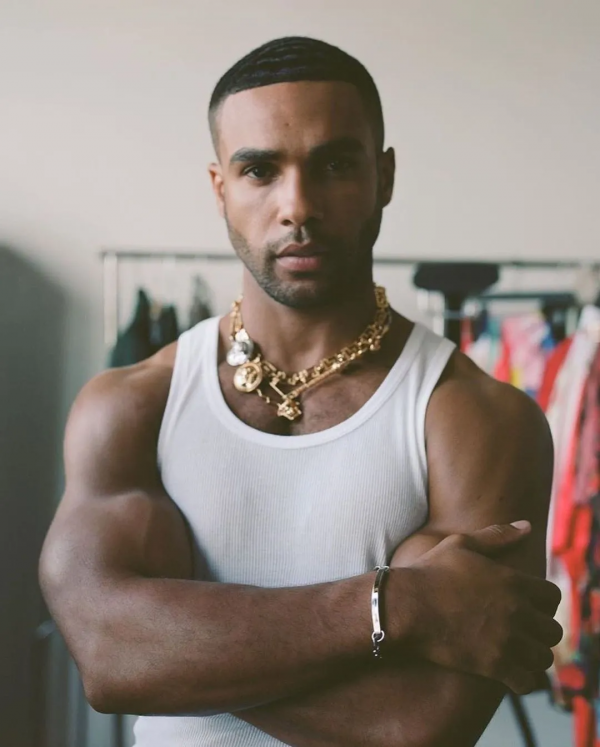 《艾米莉在巴黎》第二季，鮮肉收割機 Emily 又有新男人了