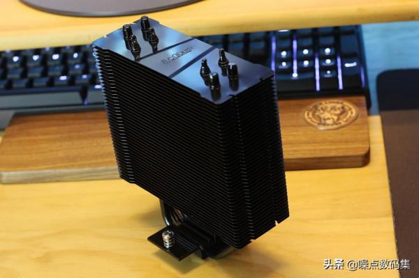 支援12代酷睿的百元級風冷——超頻三東海R4000散熱器評測