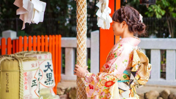 看春晚、喝屠蘇酒、吃御雜煮...細數那些好玩的日本新年習俗